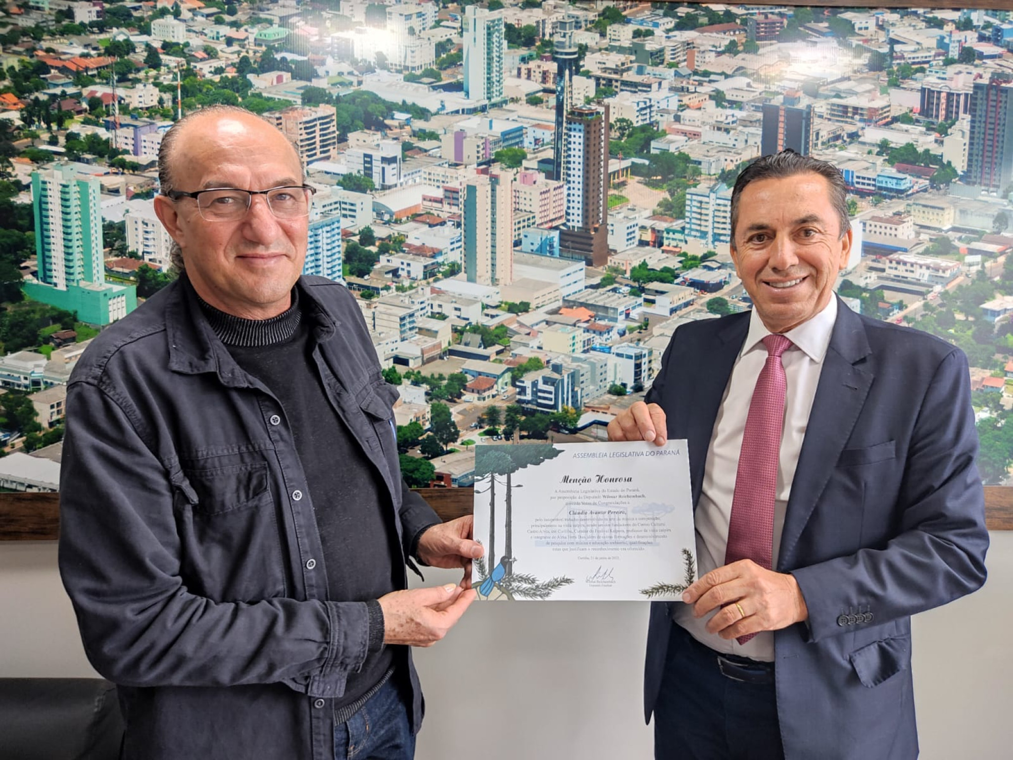 Maestro Claudio Avanso recebe menção honrosa