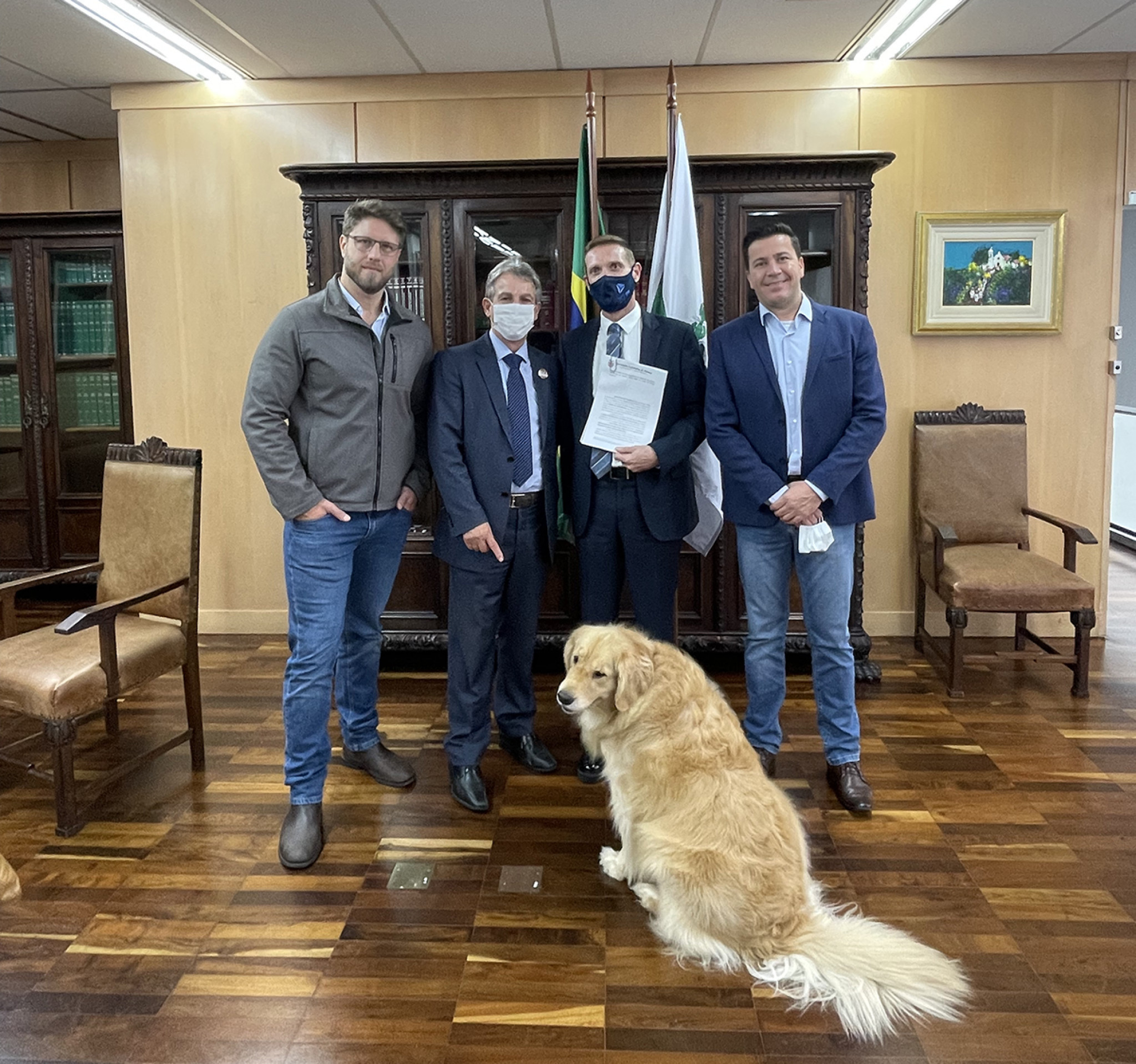 Oposição denuncia ao TCE-PR irregularidades no uso de dinheiro dos fundos especiais pelo Governo