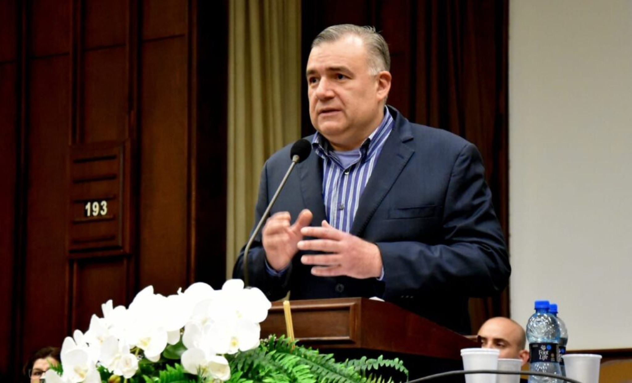 Deputado Ney Leprevost (União) ministra palestra sobre políticas públicas para pessoas que estão no TEA