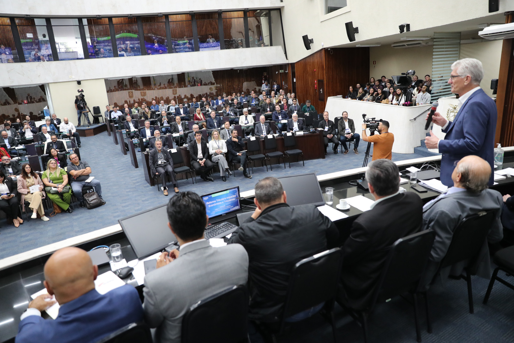 Primeiro dia do Congresso do Fisco Paranaense reúne especialistas na Assembleia Legislativa