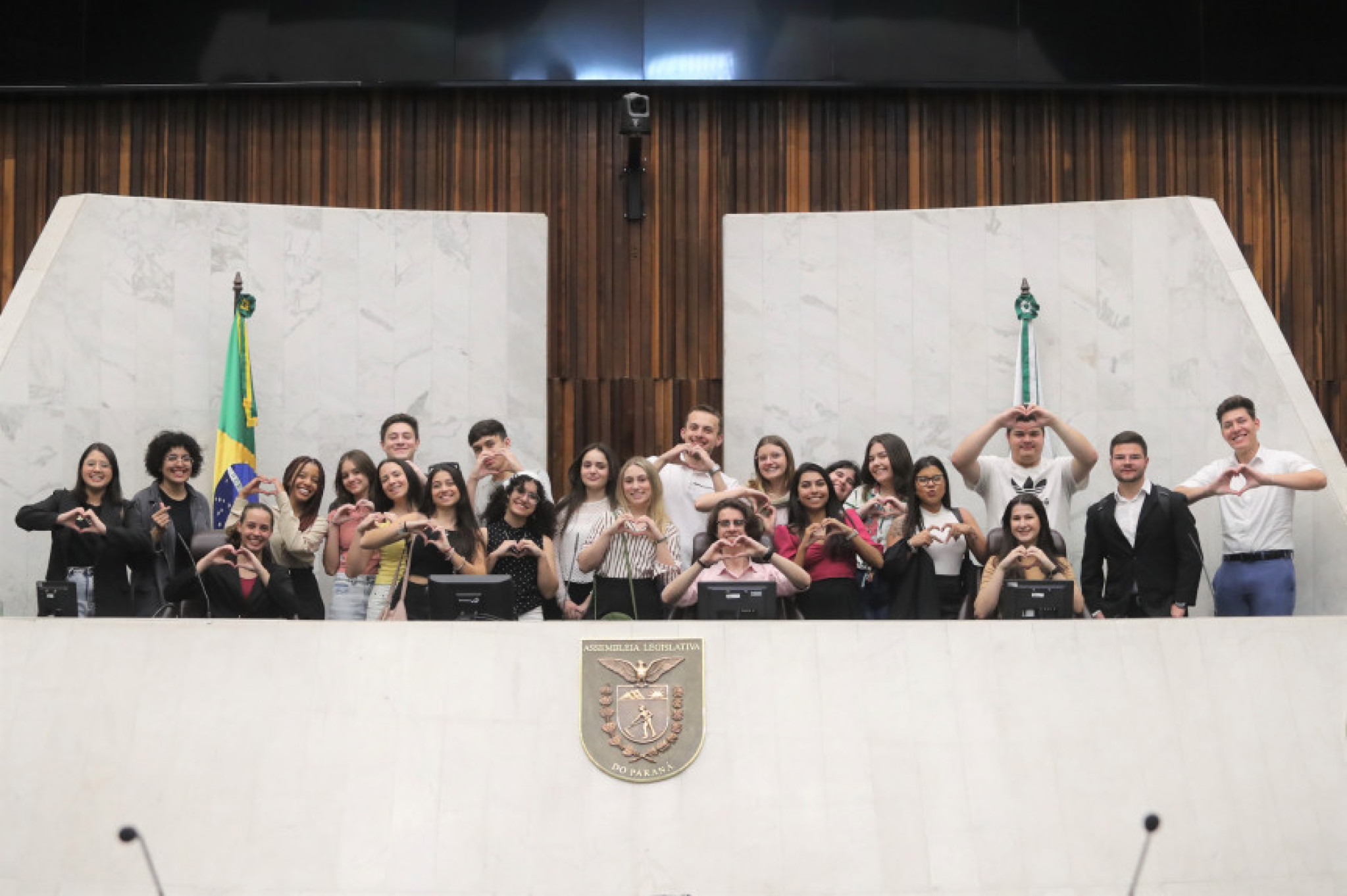 Visitas guiadas na Assembleia Legislativa são aulas de cidadania e participação política