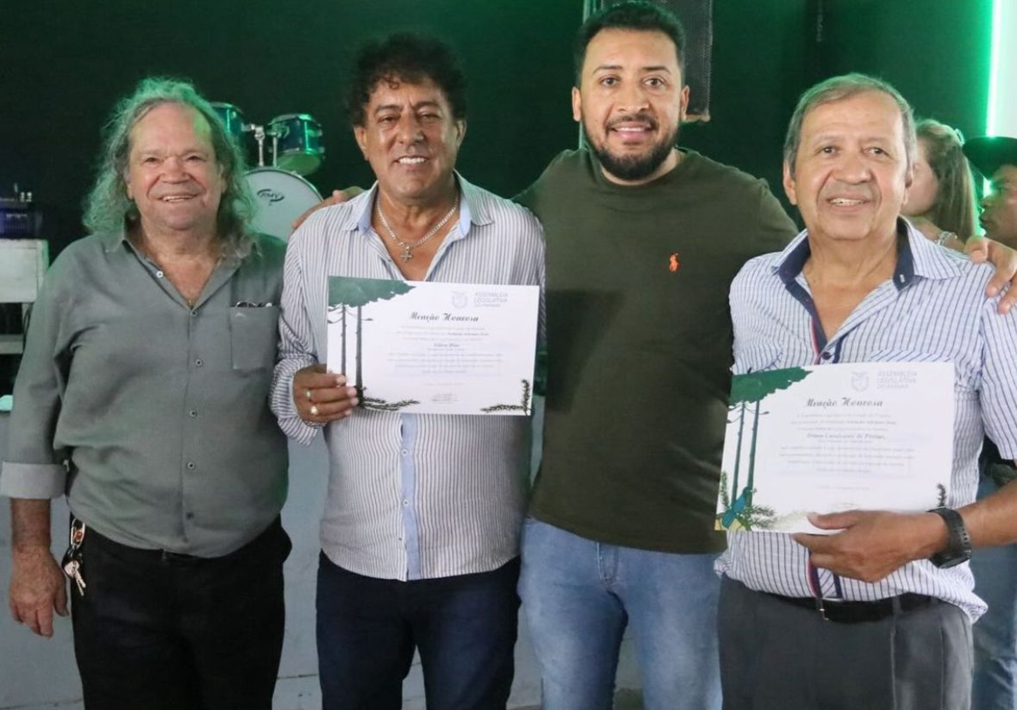 Deputado Soldado Adriano José (PP) entrega menção honrosa ao Clube do Vovô de Maringá e seus membros