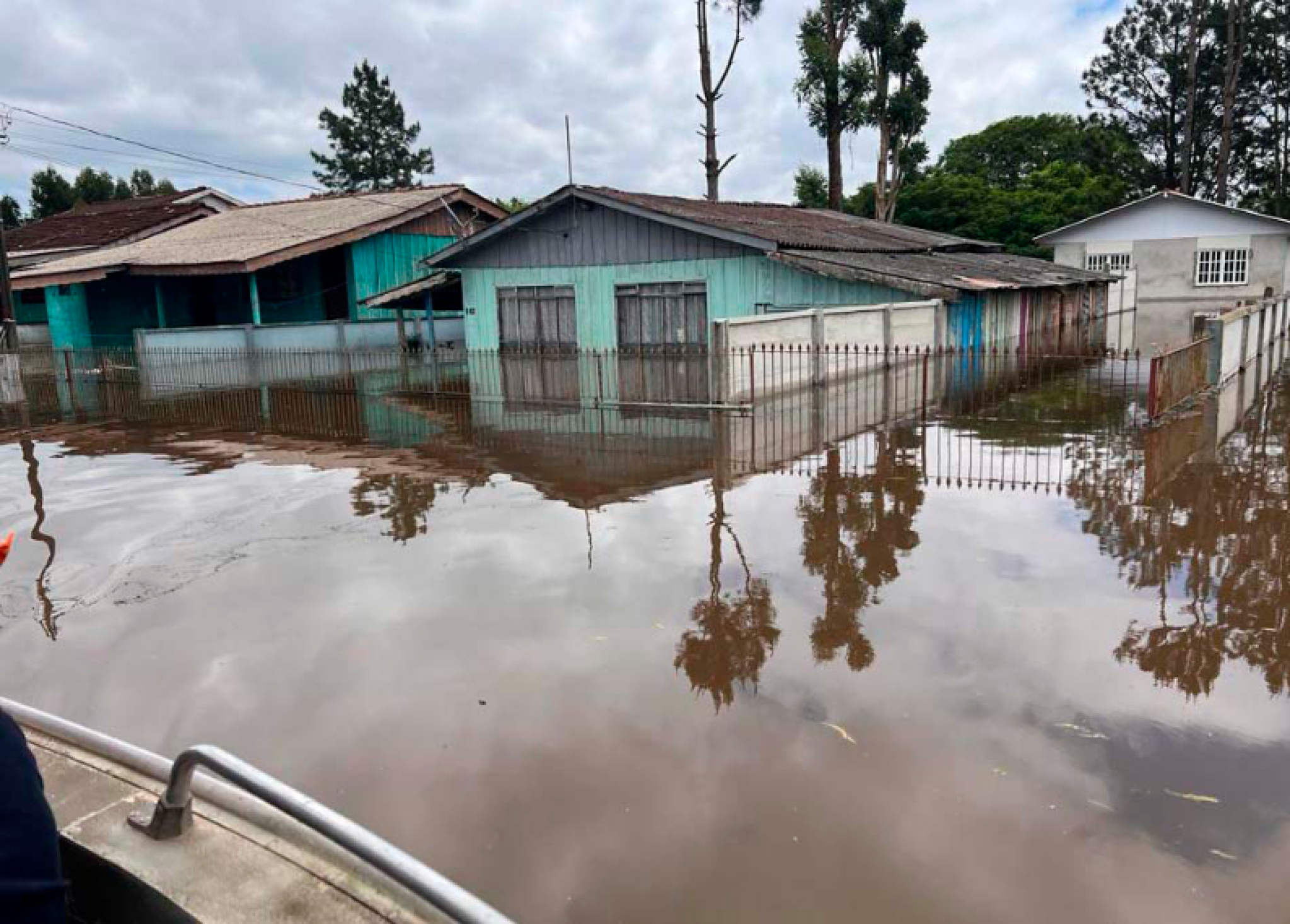 Deputados defendem mobilização imediata no socorro às vítimas das enchentes no Paraná