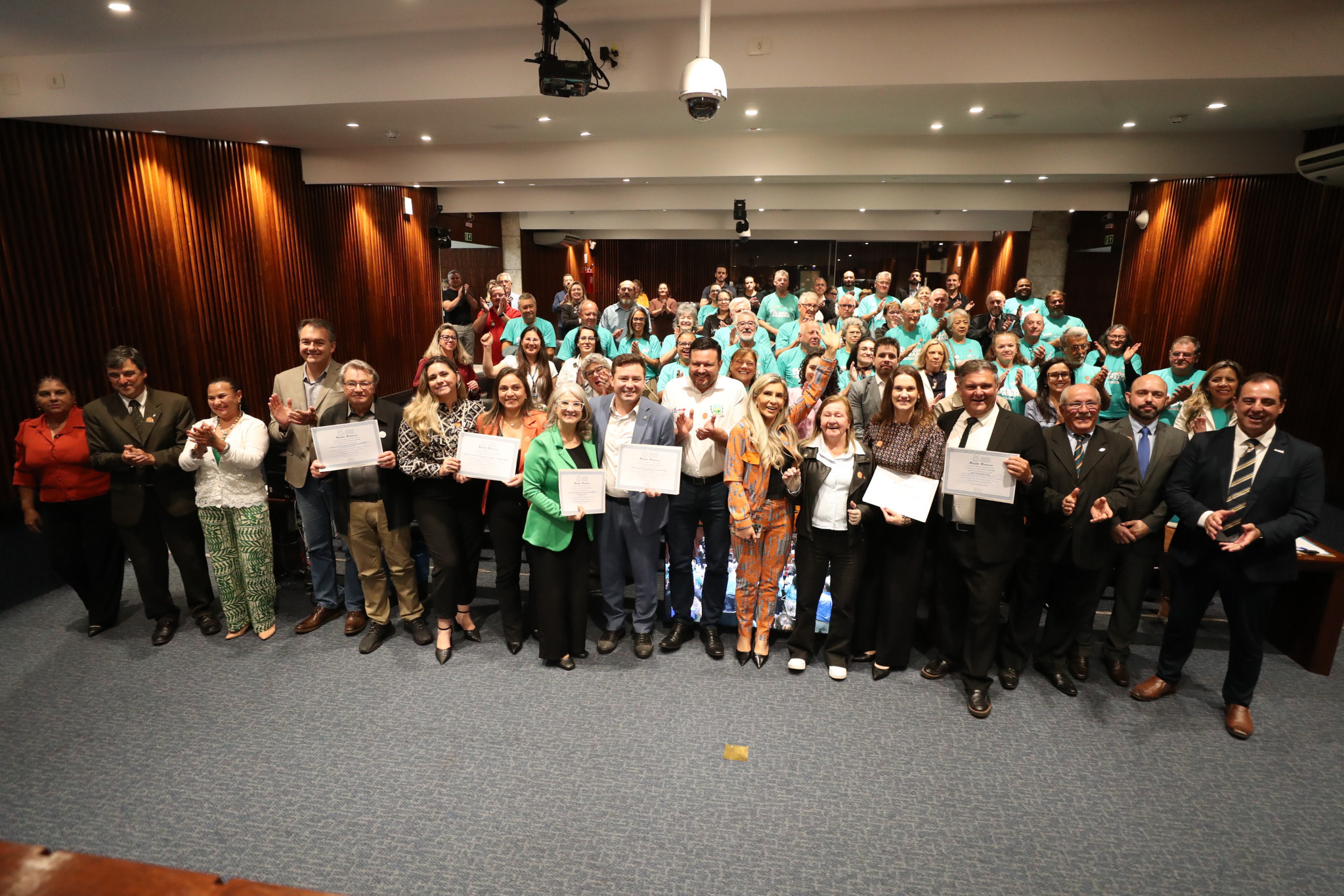 Expo Motorhome e Circuito Caminhos do Paraná são homenageados pela Assembleia