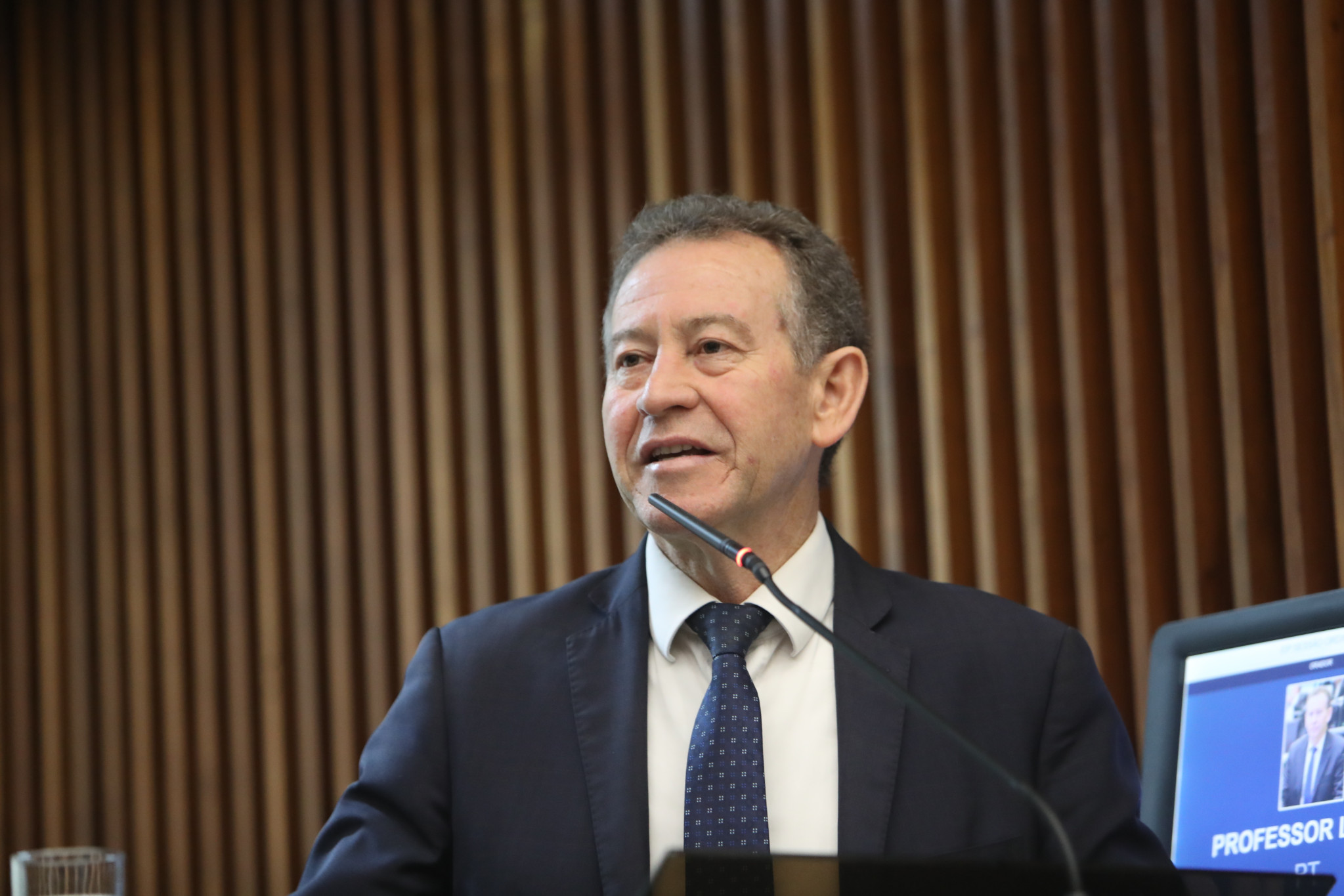 Deputado Professor Lemos (PT) sugere projeto de lei que obriga o pagamento da reposição salarial aos servidores estaduais