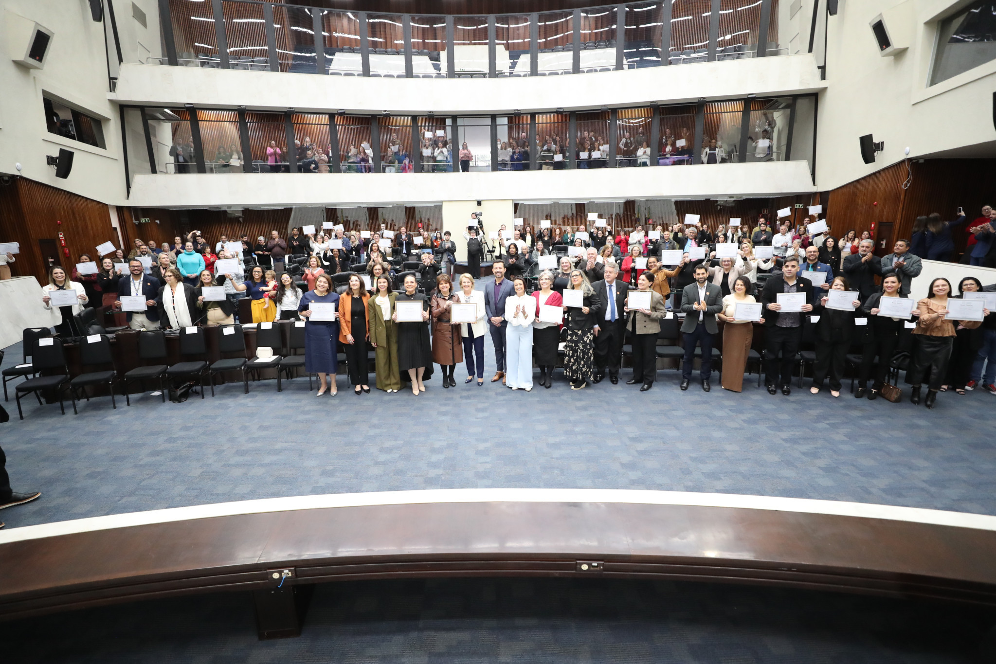 Assembleia Legislativa celebra os 50 anos do Conselho Regional de Enfermagem do Paraná