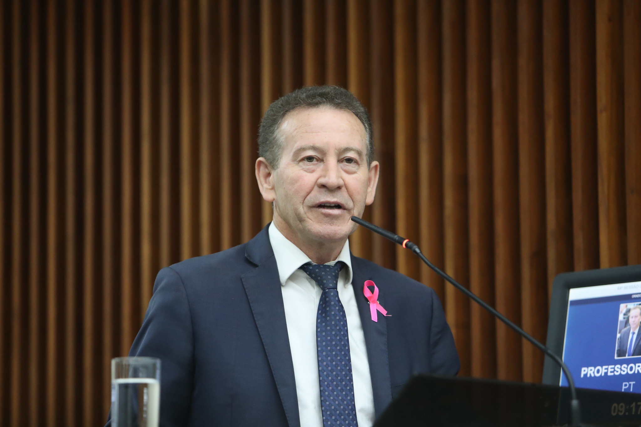 Deputado cobra valorização dos educadores do Estado e afirma que educação pública de qualidade é uma decisão política