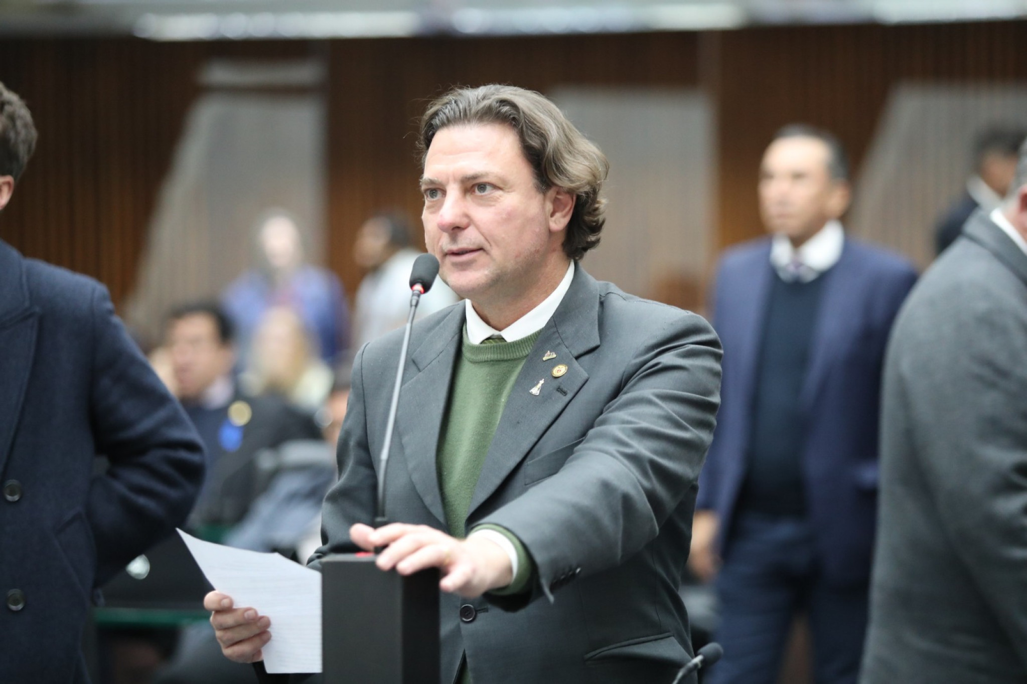 Projeto de lei prevê campanha nas escolas contra vício em apostas on-line