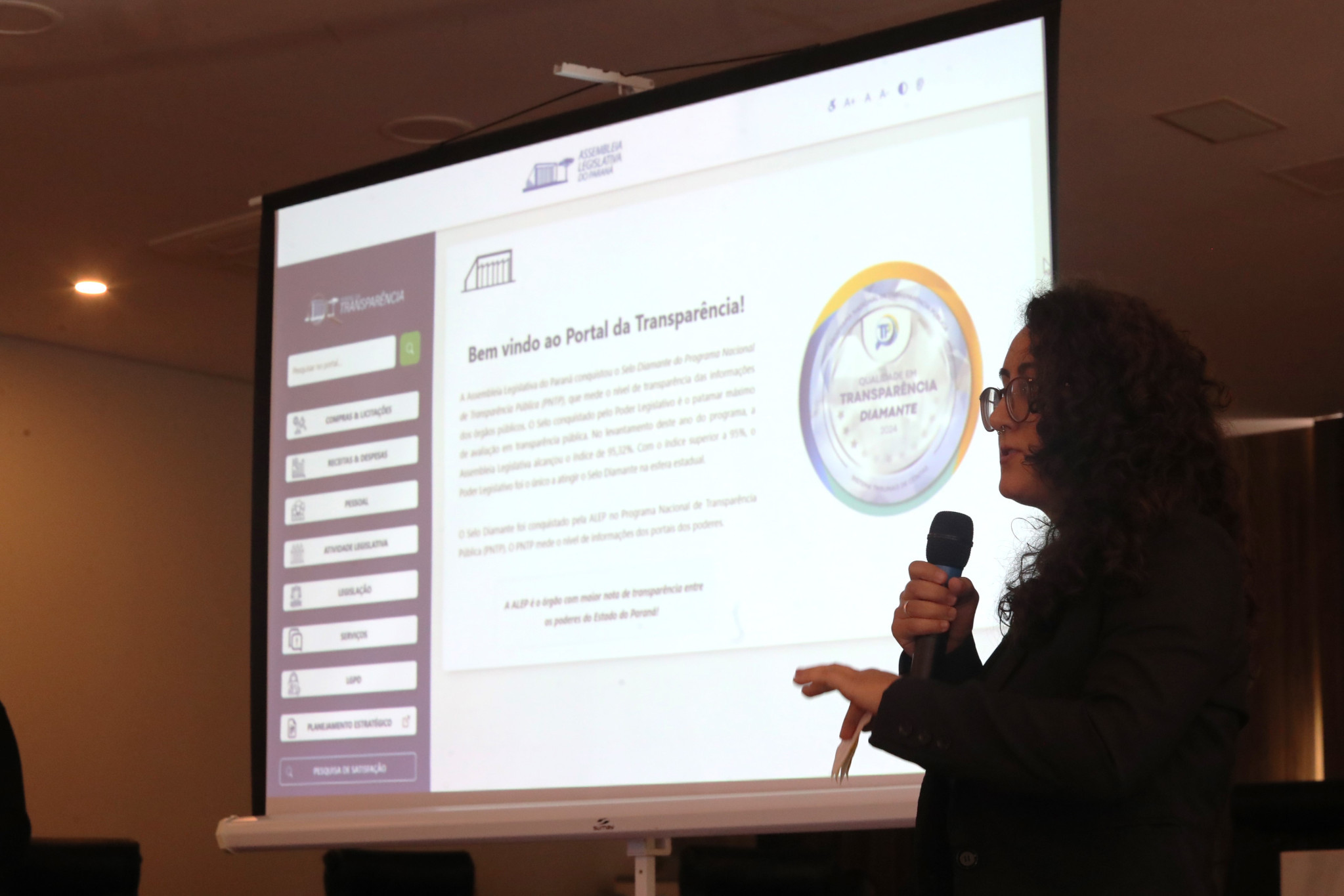 Curso apresenta ferramentas do Portal da Transparência da Assembleia a jornalistas e profissionais da imprensa