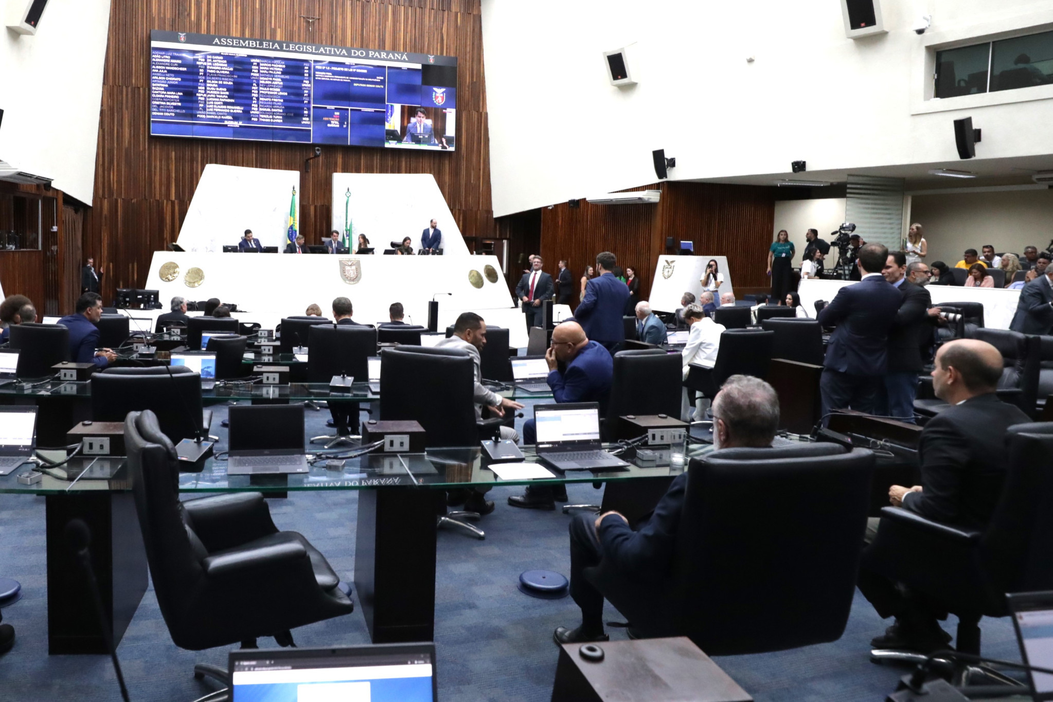 Marco Regulatório da Ilha do Mel avança na Assembleia Legislativa