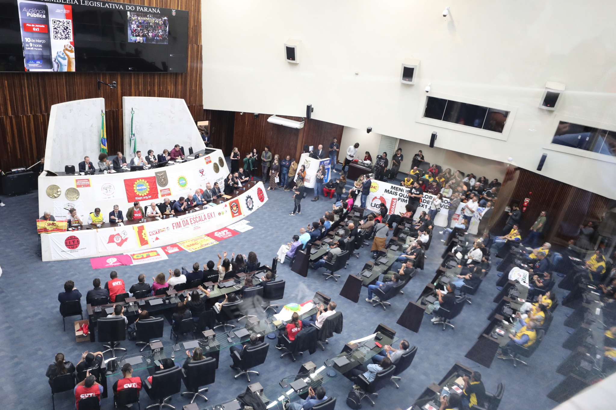 Parlamentares, especialistas e entidades sindicais debatem na Assembleia o fim da escala 6x1 e a redução da jornada de trabalho