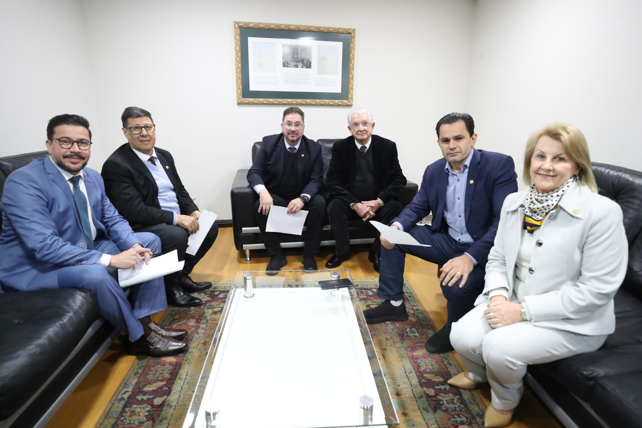 Projetos que tratam de regularização fundiária e reestruturação do Judiciário avançam na Comissão de Finanças