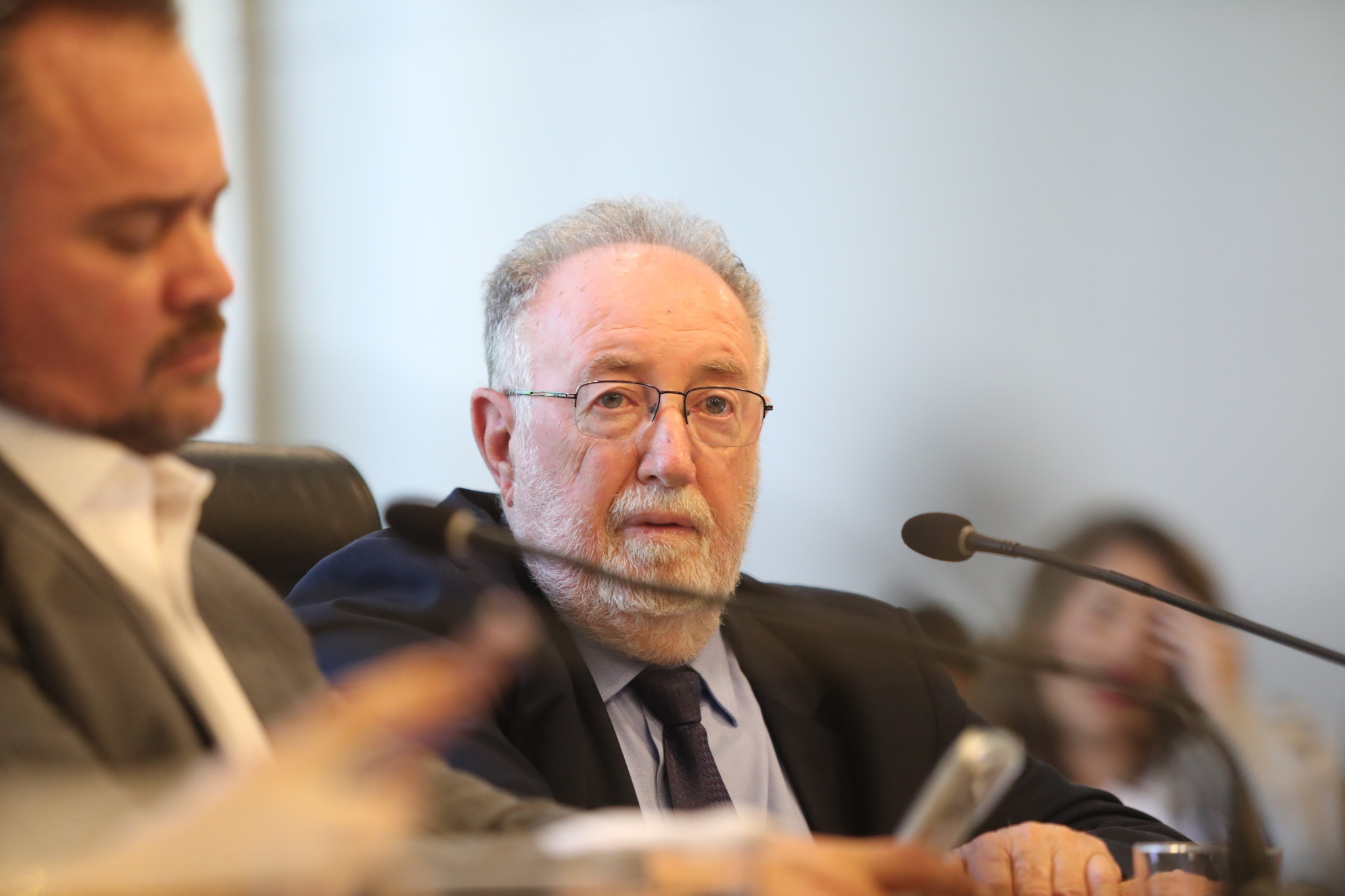 Projeto que autoriza fornecimento de energia e água em loteamentos avança na CCJ