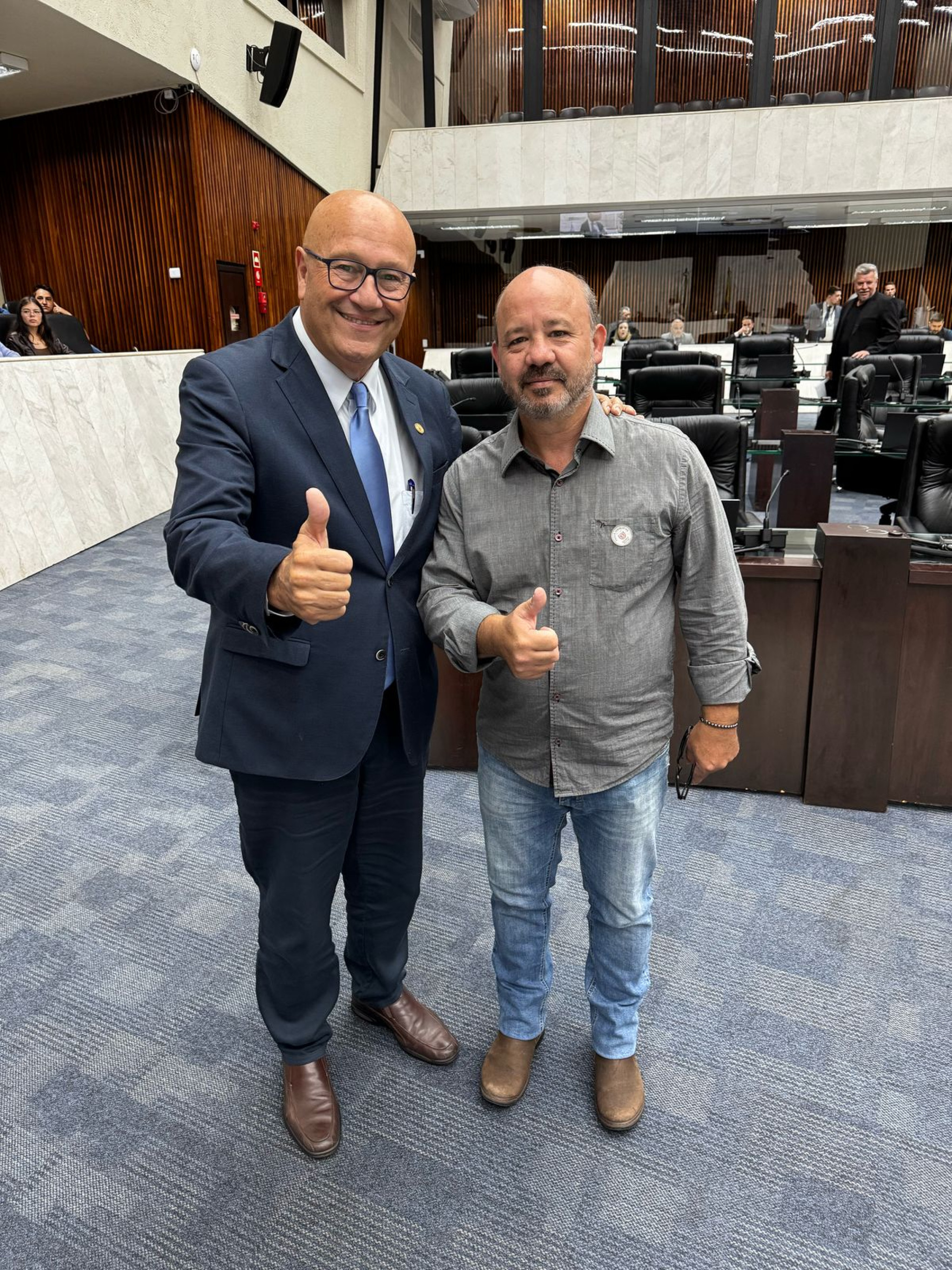 Avança na CCJ projeto de lei que institui Dia do Zootecnista no Paraná