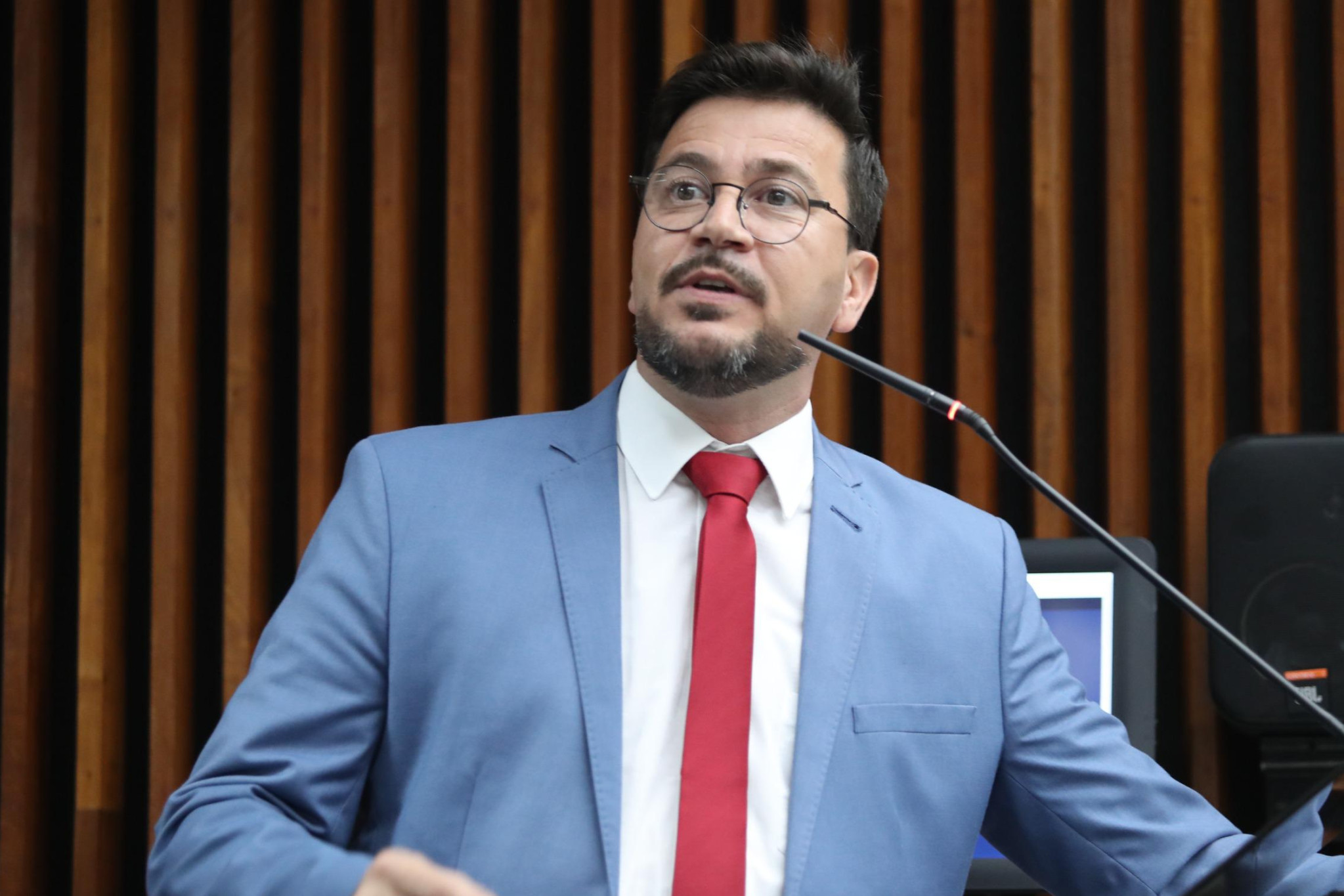 Deputado Arilson Chiorato (PT) destaca decisão do TCE-PR que suspende licitação do Olho Vivo e afirma que fiscalização continuará