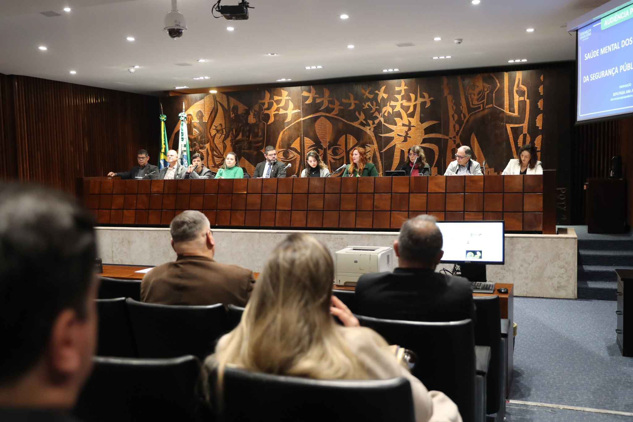 Assembleia debate a saúde mental dos profissionais da Segurança Pública do Paraná