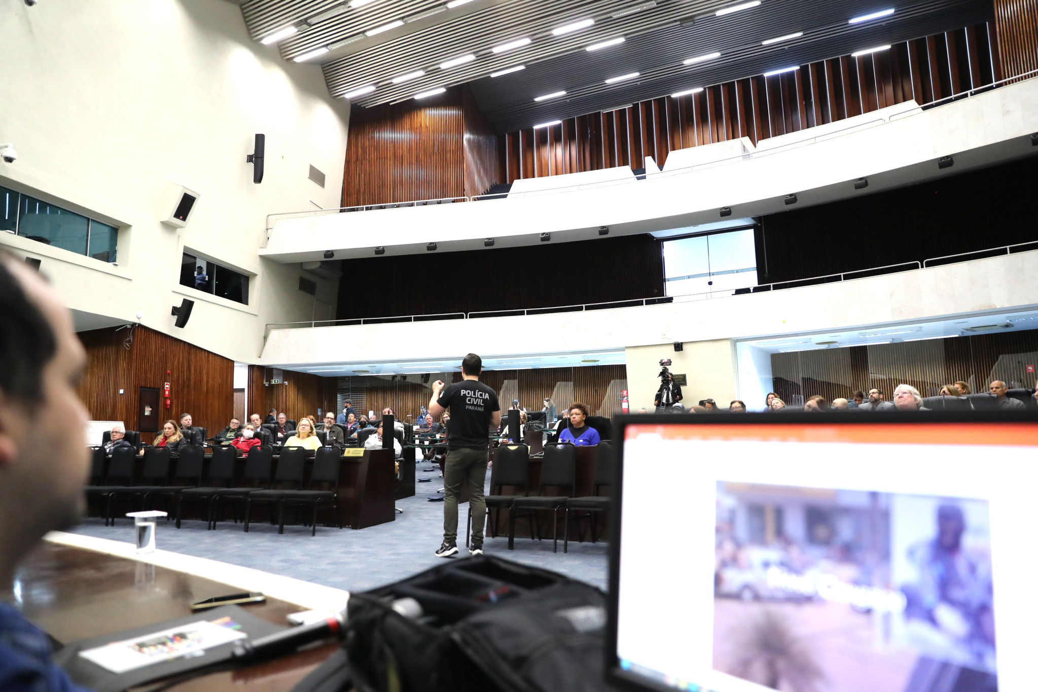 Idosos aprendem como combater o cibercrime e navegar com segurança na internet