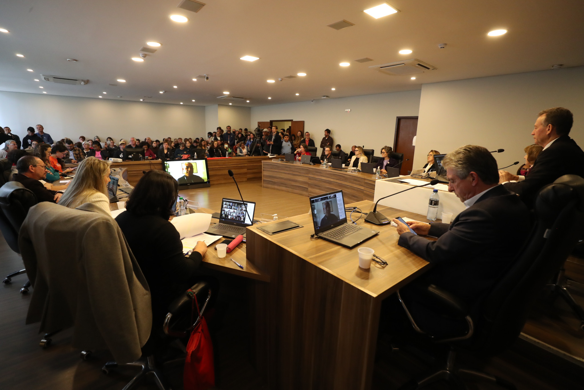Audiência Pública discute “Projeto parceiro da Escola” no Paraná