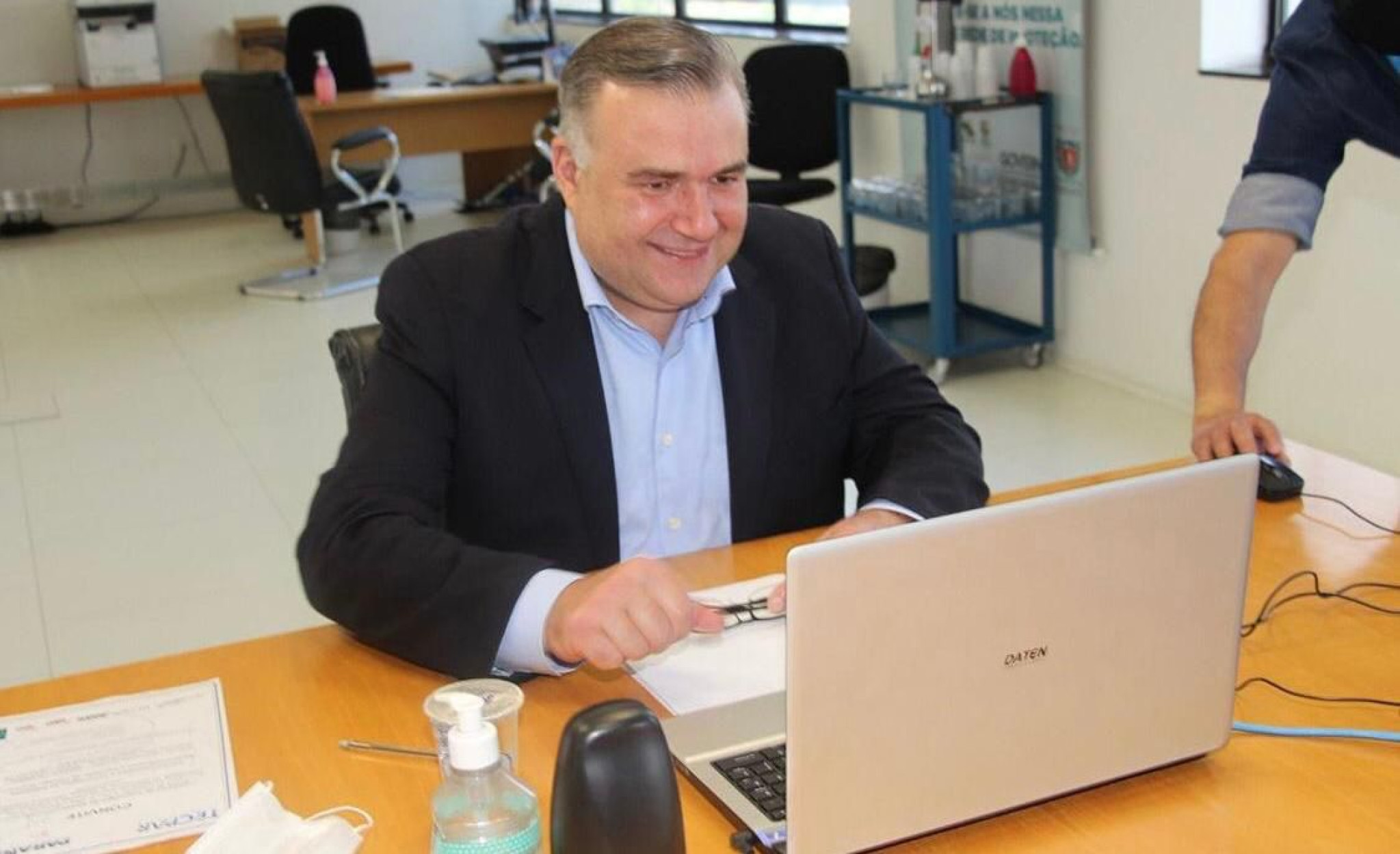 Aprovado projeto do deputado Ney Leprevost (União) que institui a Semana Estadual do Influenciador Digital