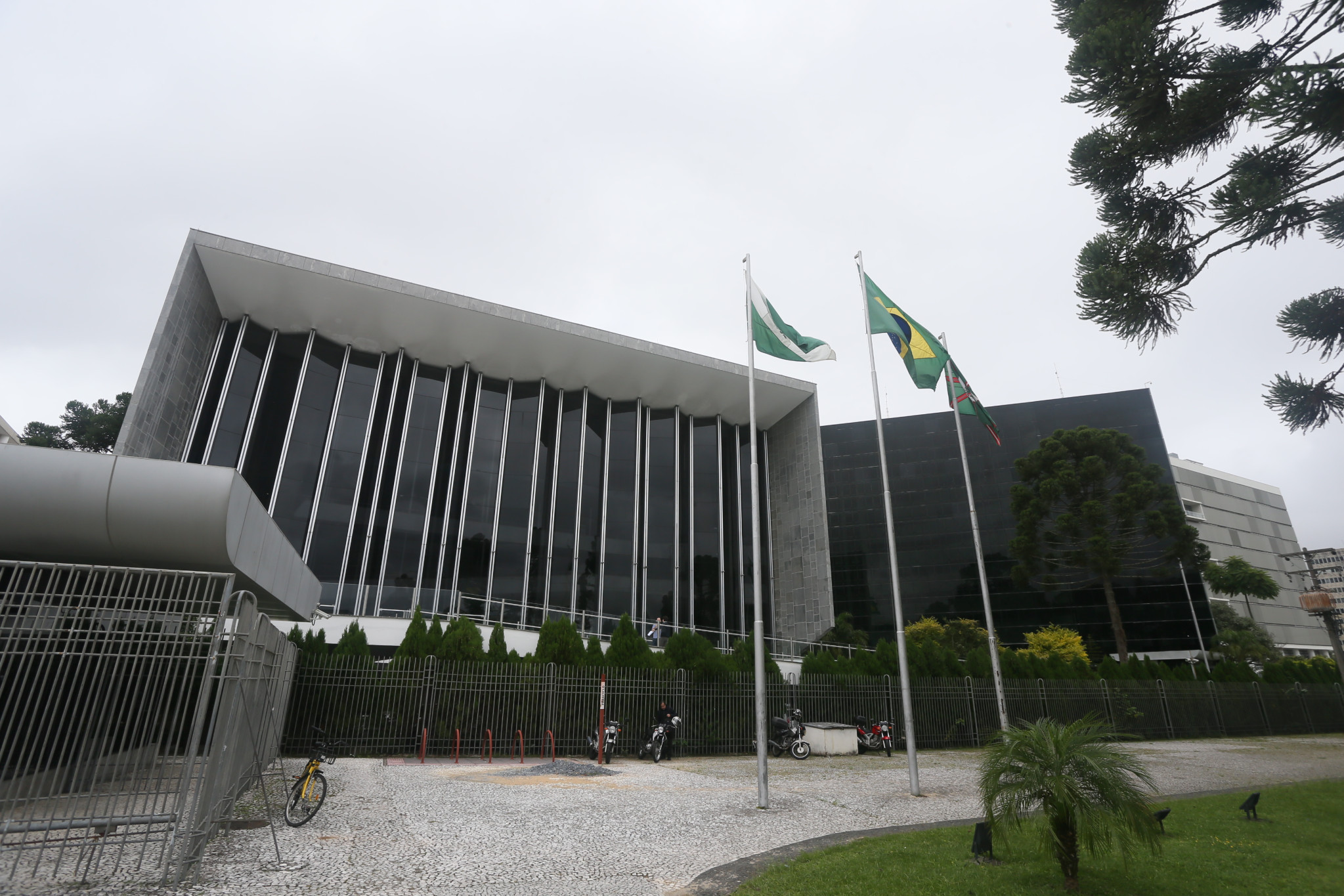 Assembleia retoma debate sobre proposta que facilita transporte gratuito para pessoas com HIV