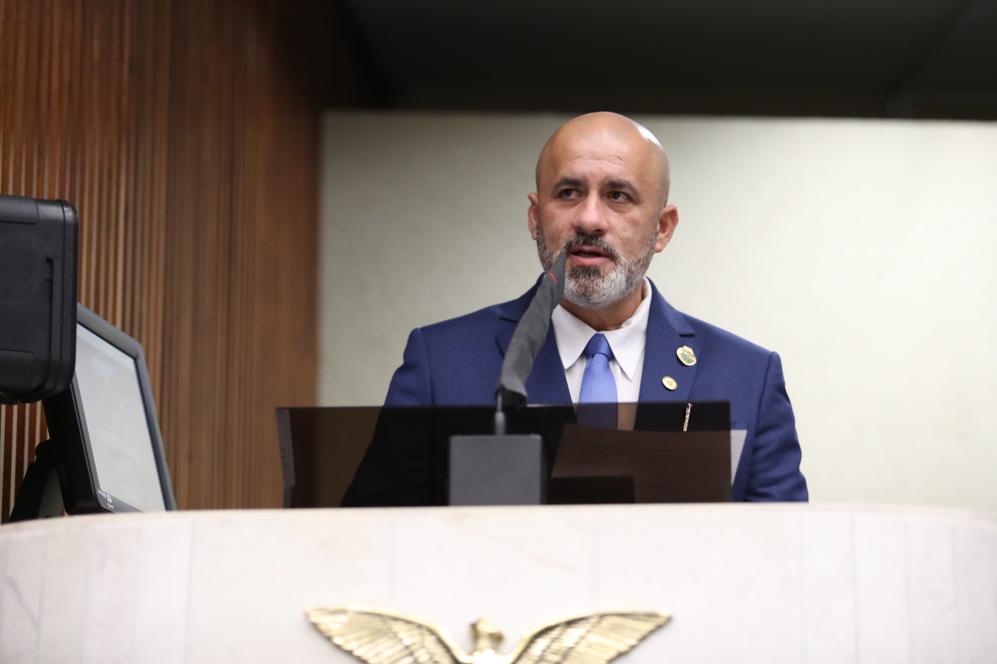 Denúncia do deputado Soldado Fruet sobre uniformes ganha destaque nacional