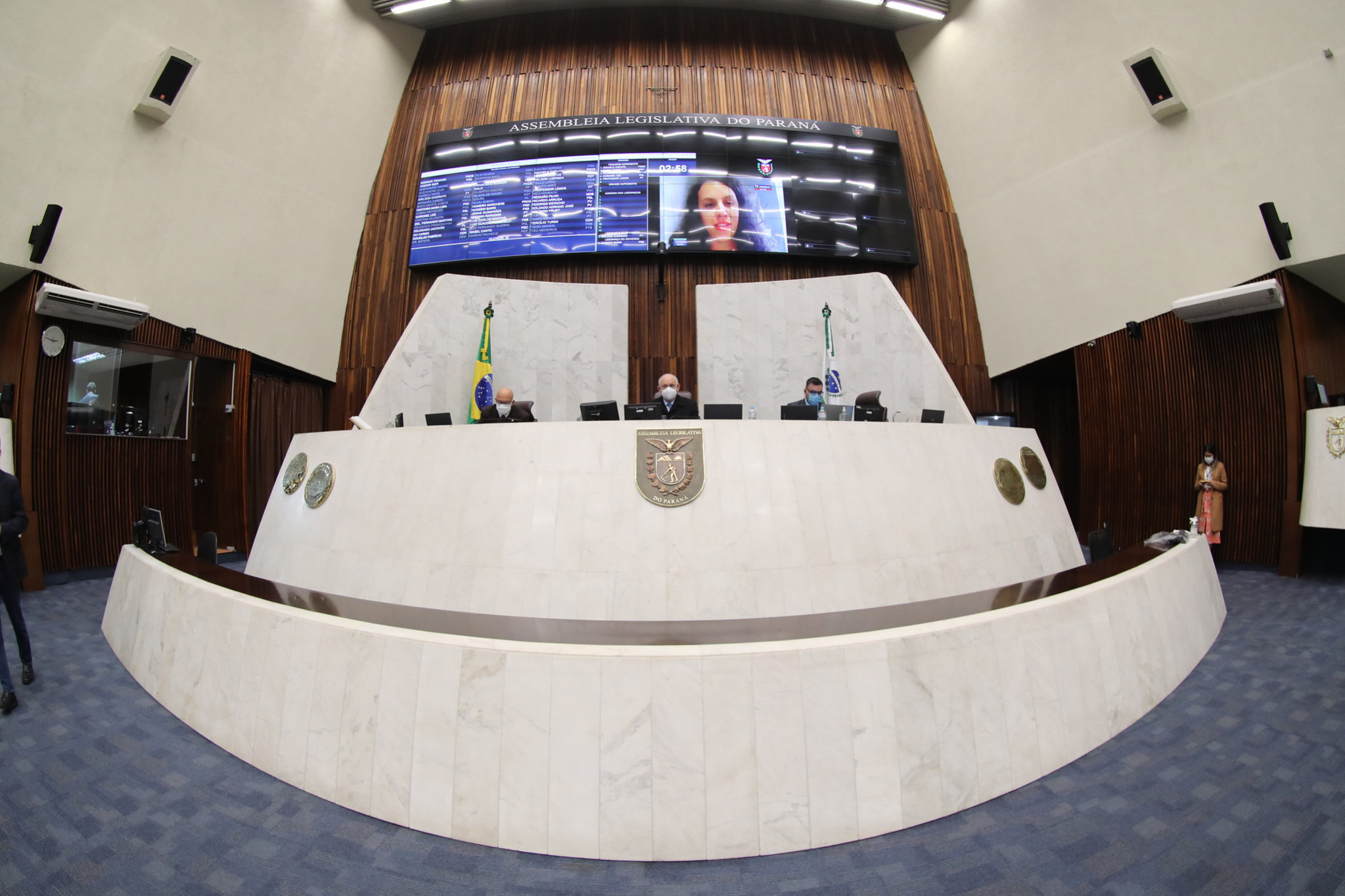 Plano de Resíduos e aniversário da Defensoria Pública são debatidos na sessão desta segunda