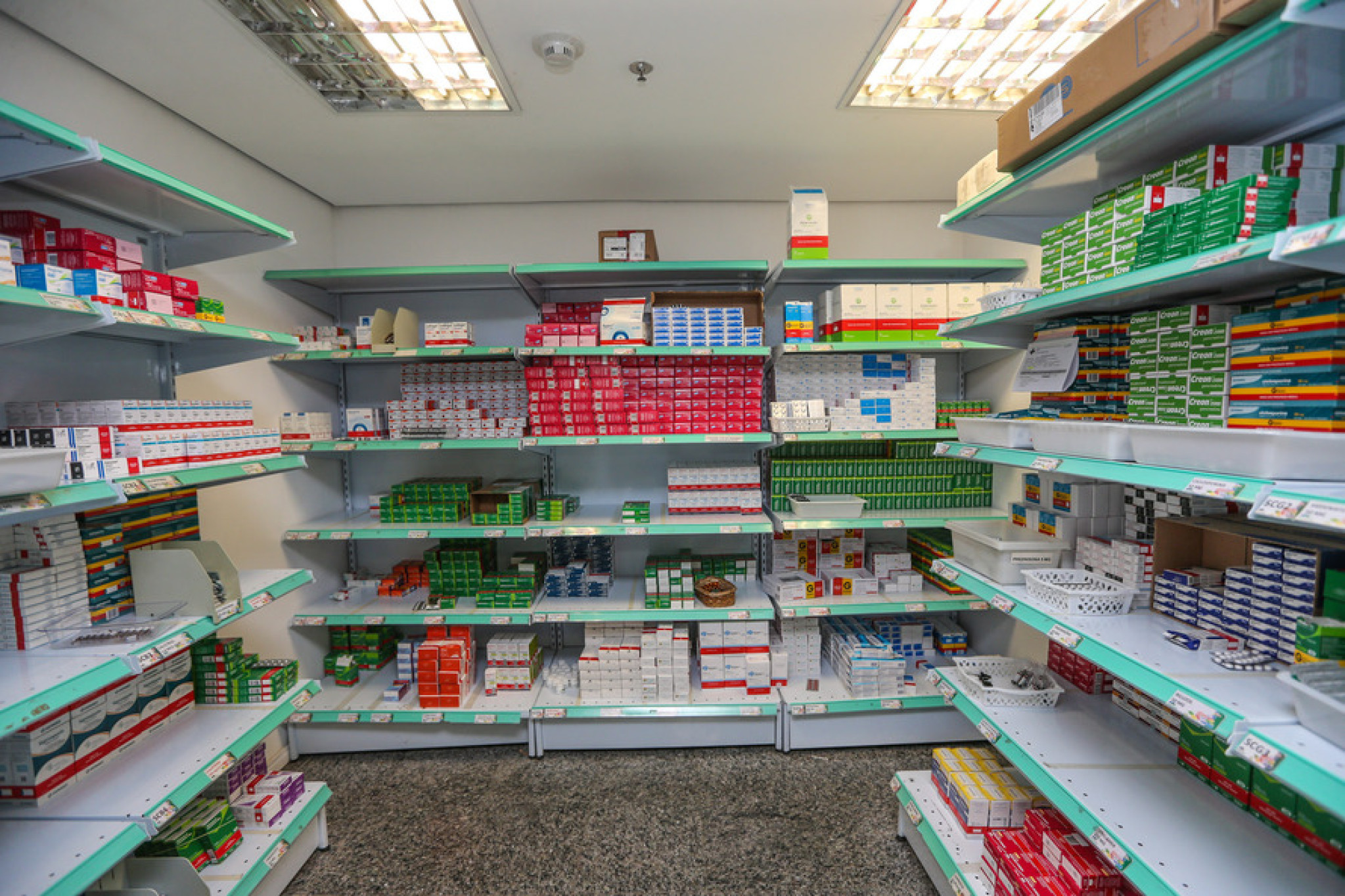 Assembleia inicia discussão do parcelamento de imposto sobre medicamentos