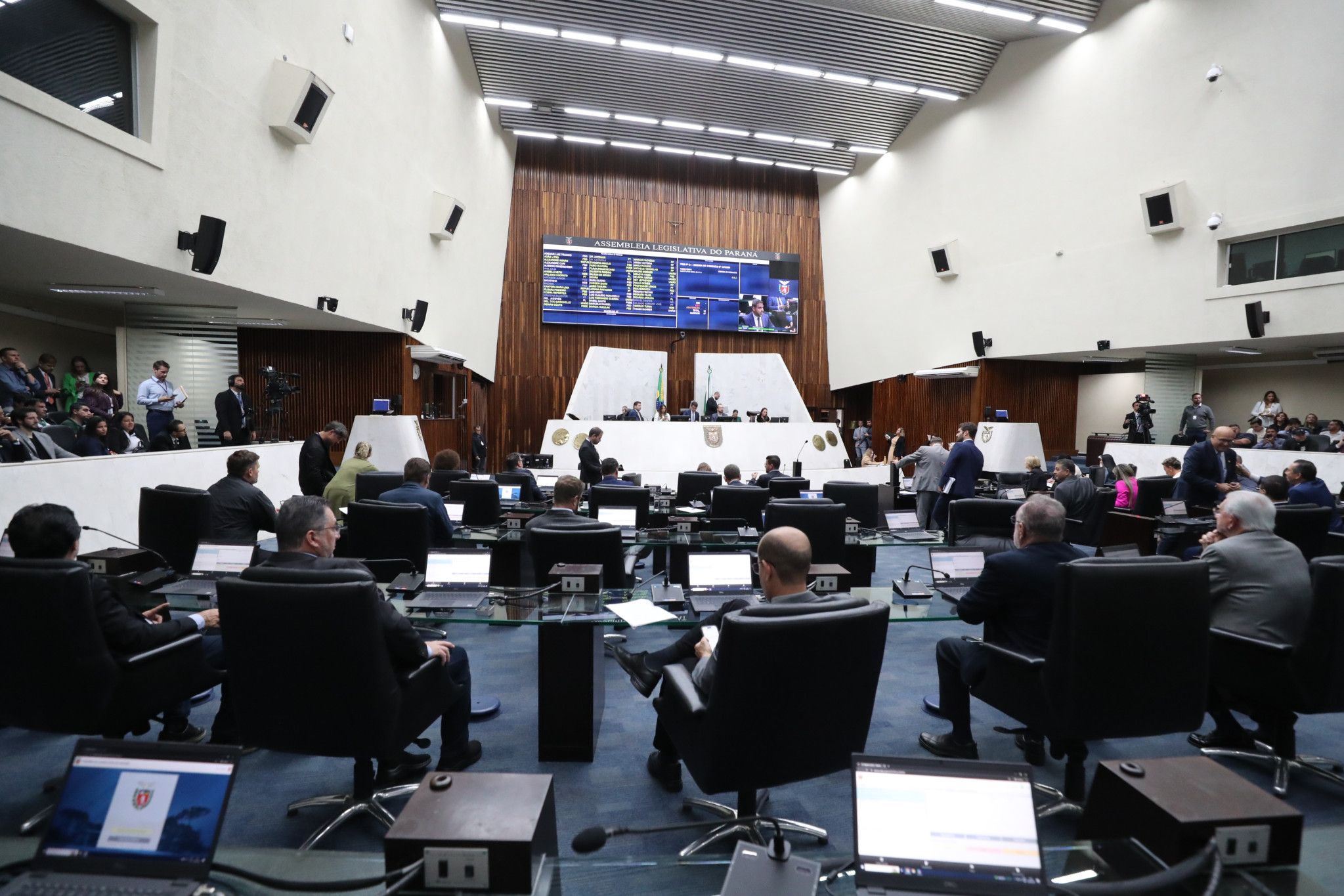 Mais de 260 projetos de lei foram aprovados pela Assembleia Legislativa do Paraná no 1º semestre de 2025