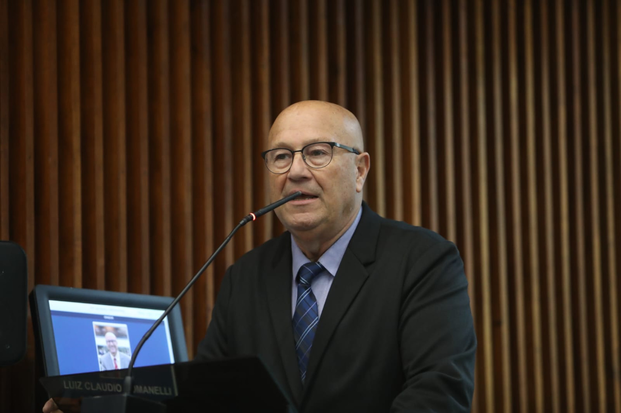 Presidente da Comissão de Orçamento adianta que anteprojeto da LOA para 2025 será lido em Plenário na segunda-feira (7)