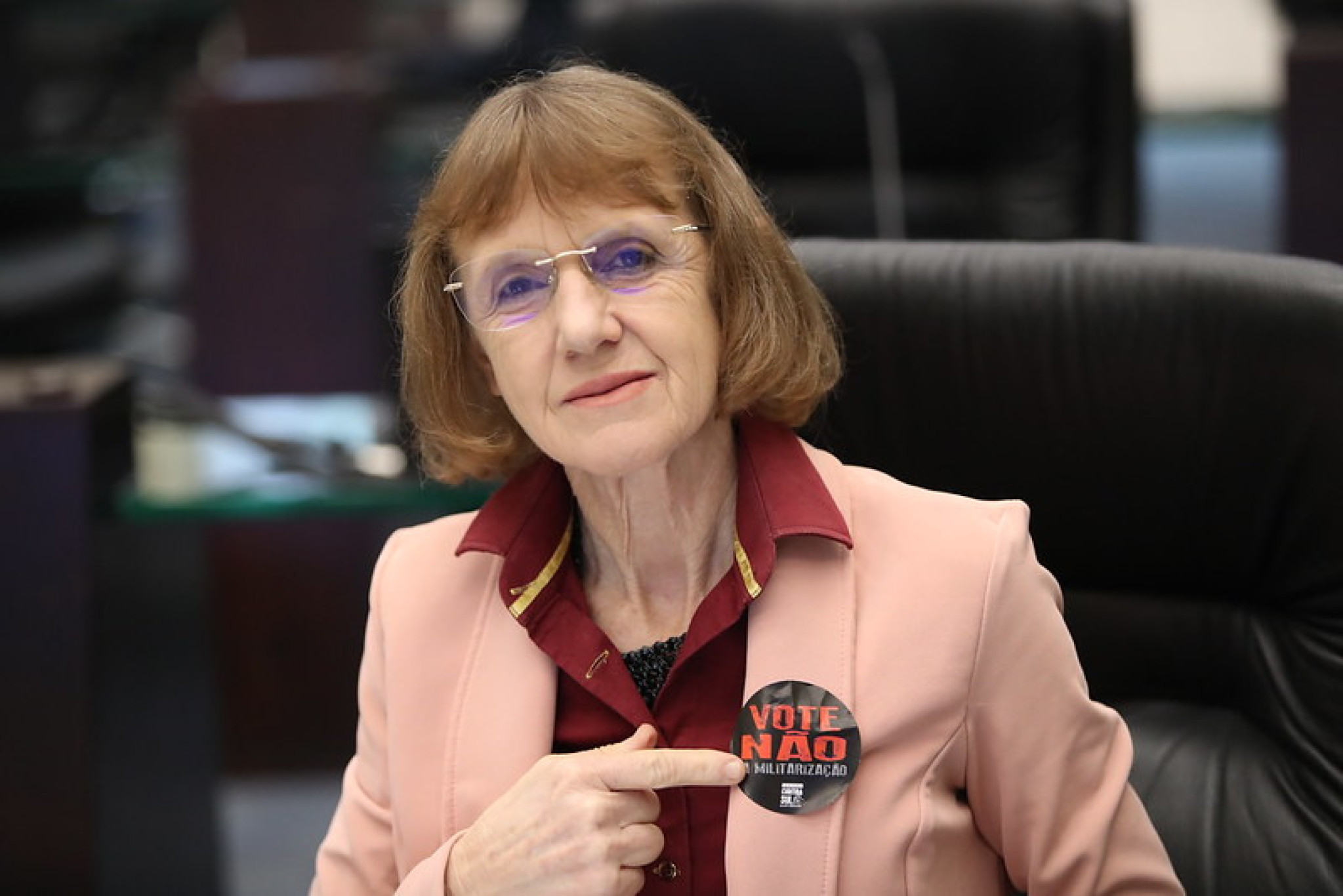 Em discurso no Plenário, deputada Luciana Rafagnin (PT) é contra militarização das escolas