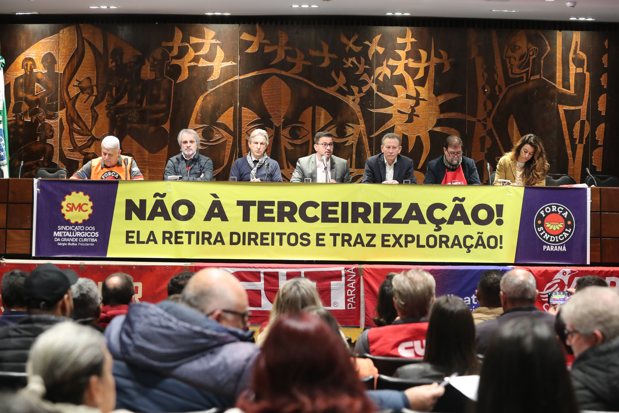 Oposição apresenta encaminhamentos da audiência pública contra a terceirização