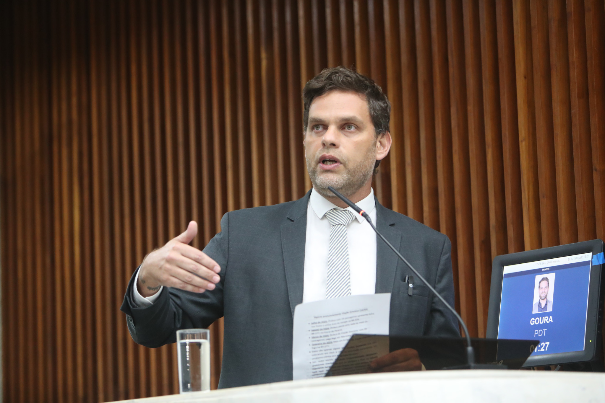 Deputado Goura (PDT) critica serviços da Viação Graciosa no transporte de passageiros no litoral paranaense