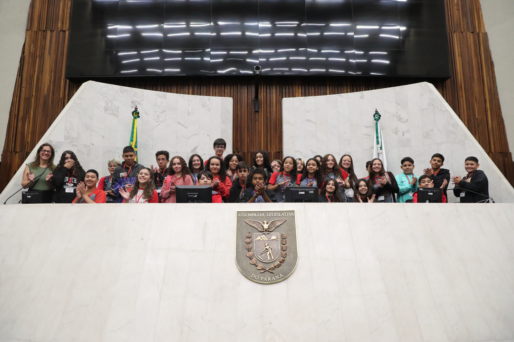 Escola Municipal Julia Amaral Di Lenna visita a Assembleia