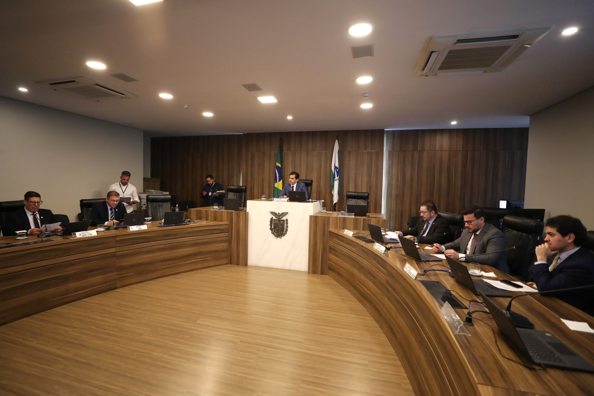 Comissão de Finanças aprova projeto que permite retorno voluntário de praças da PM e dos Bombeiros à ativa