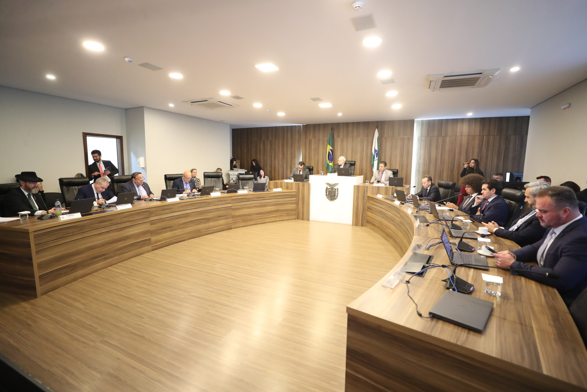 CCJ extraordinária rejeita emendas ao projeto de lei que reduz a alíquota do IPVA no Paraná