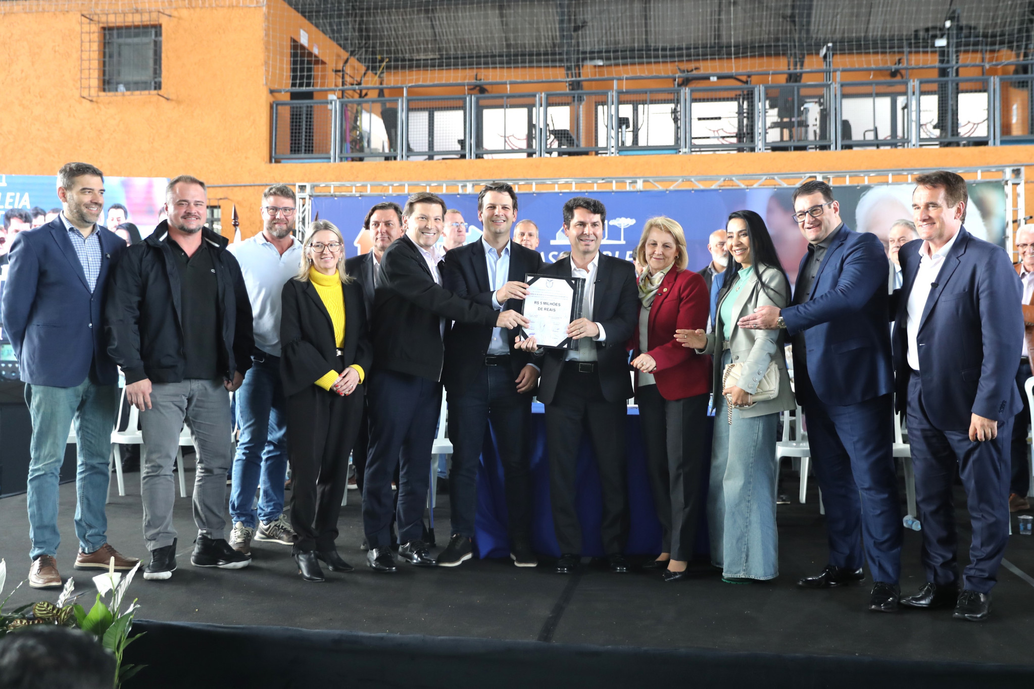 Regional do Pinheirinho: 4ª edição do Assembleia nos Bairros é marcada por anúncio de recursos para a saúde