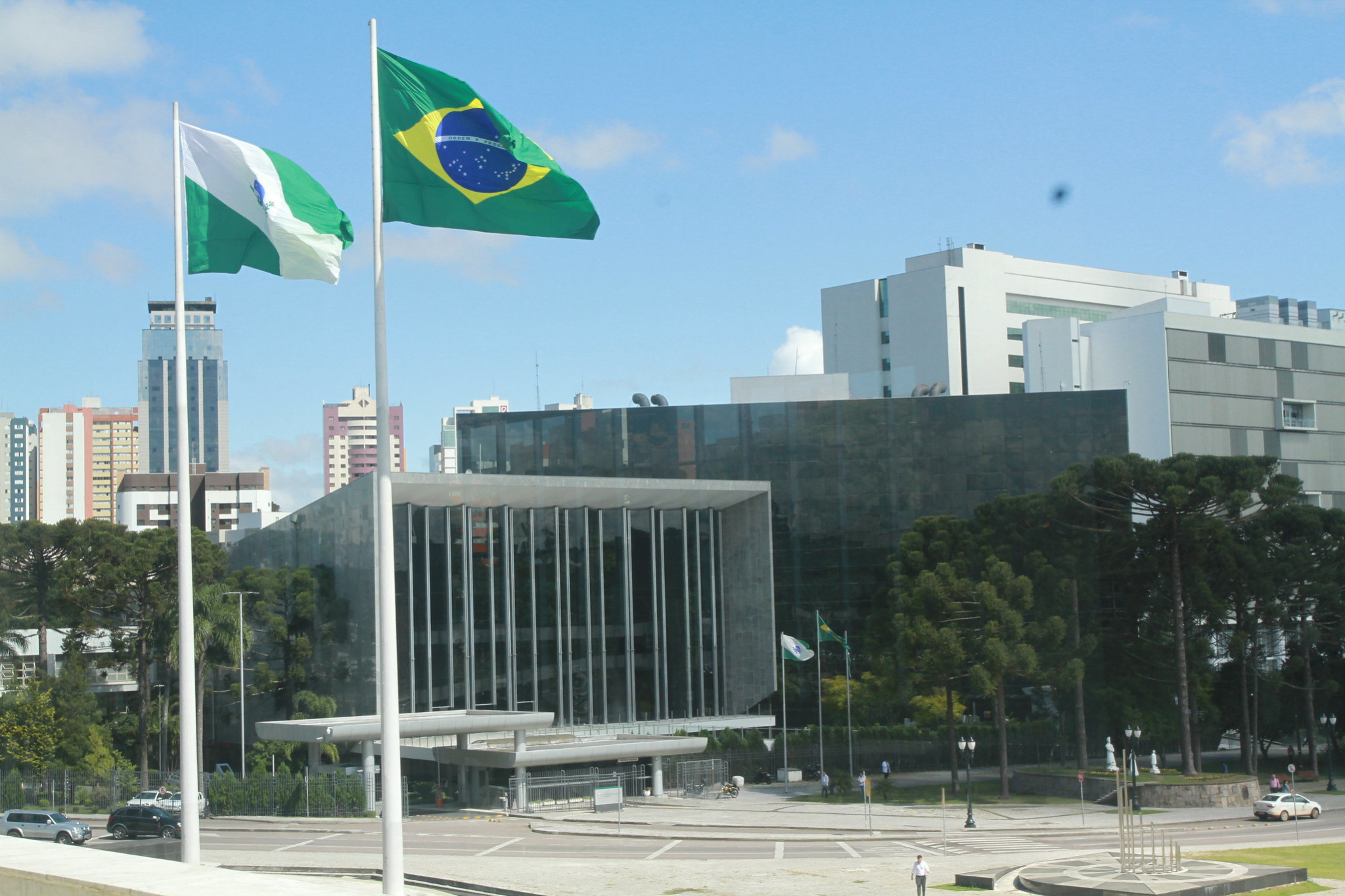 Assembleia amplia medidas de restrições em razão do aumento de casos de Covid-19