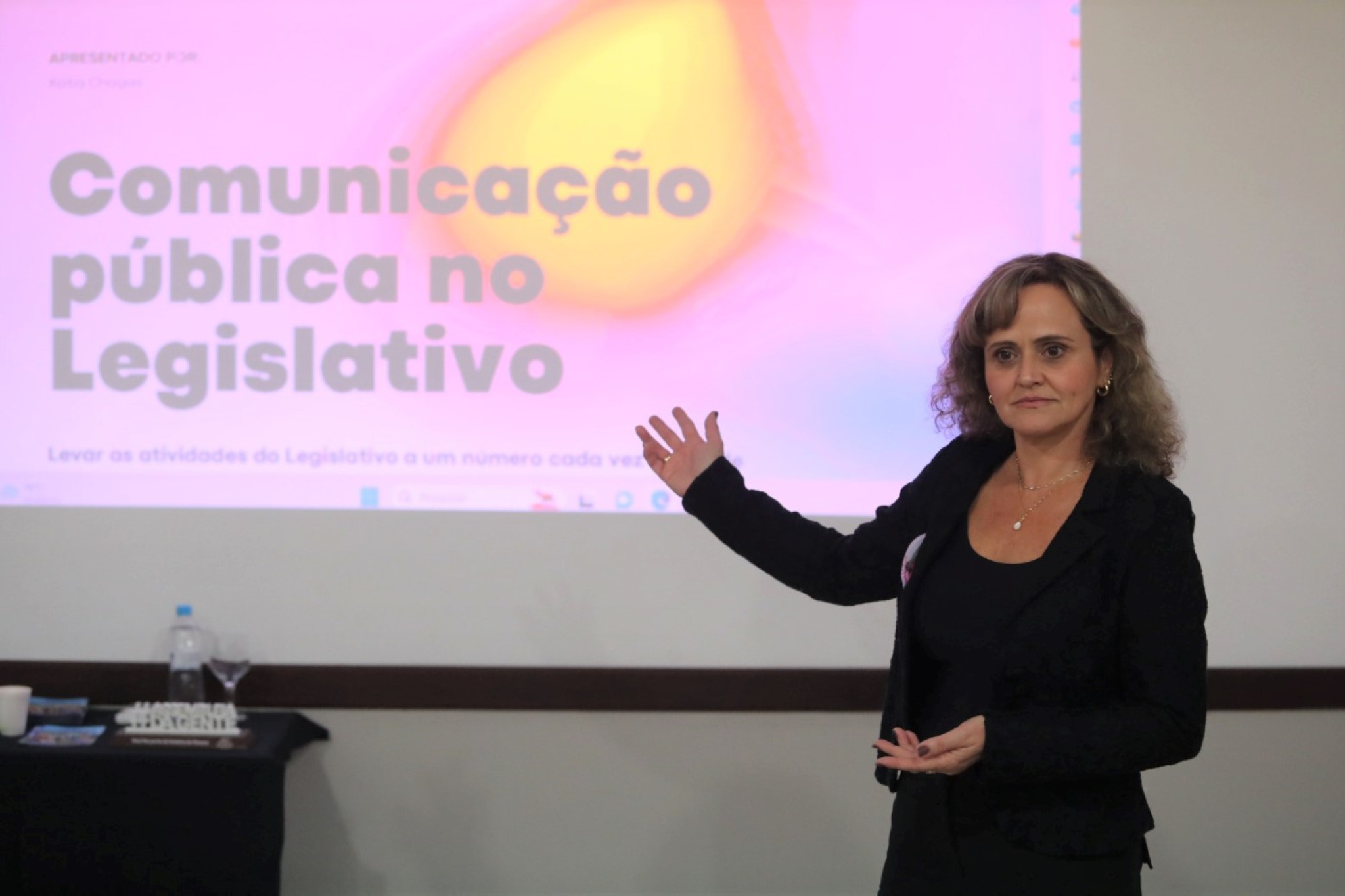 Diretora da Assembleia palestra sobre criatividade, tecnologia e ações inéditas na comunicação pública do Legislativo