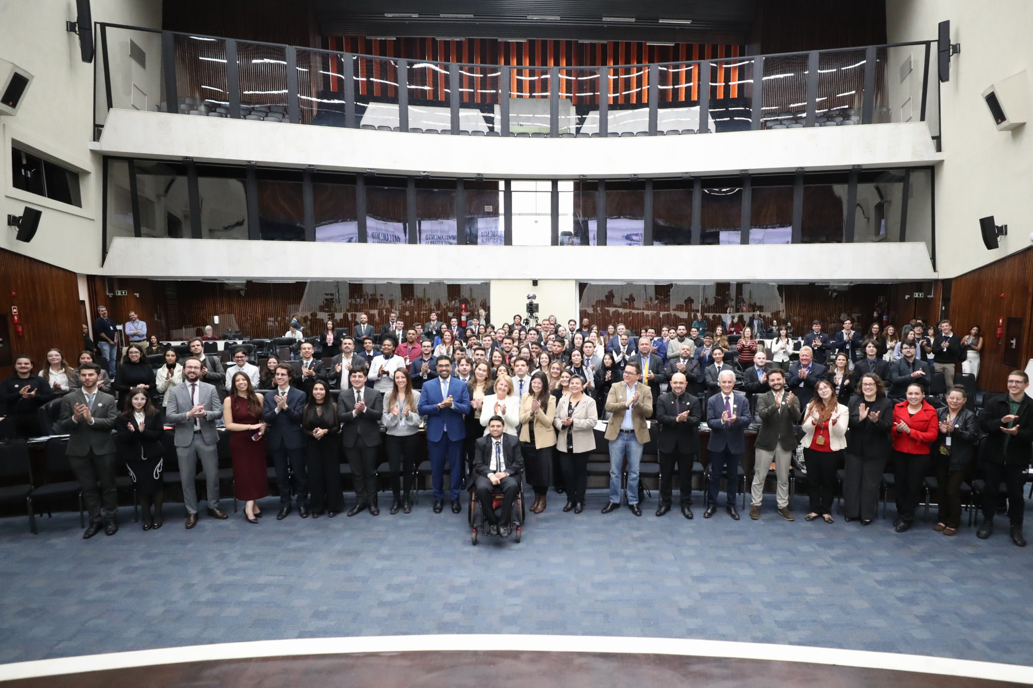 Cerimônia de posse e debates marcam abertura da 6ª edição do Parlamento Universitário