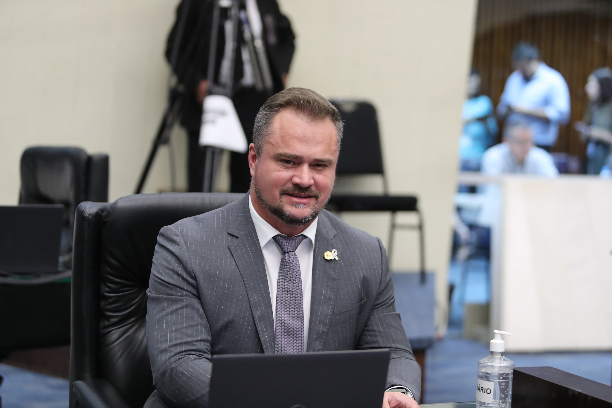 Sessão Solene homenageia pessoas que atuam na defesa dos direitos e da inclusão do autista