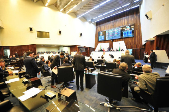 Projeto do TJ que reajusta custas judiciais e extrajudiciais é aprovado em primeiro turno