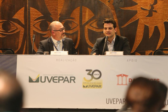 Controle dos gastos públicos e segurança jurídica são debatidos durante o segundo dia de congresso da Uvepar
