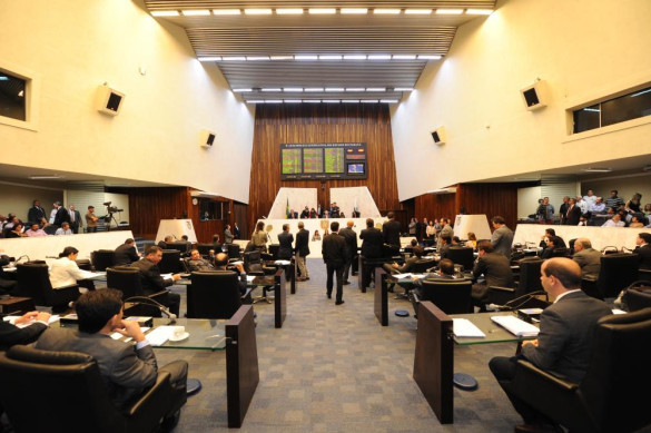 Projeto sobre a eleição de diretores de escolas segue para sanção governamental