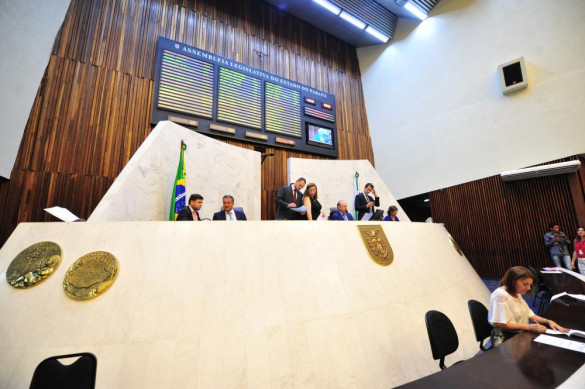 Assembleia aprova extinção de 50 cargos que garantirá economia anual de R$ 614 mil