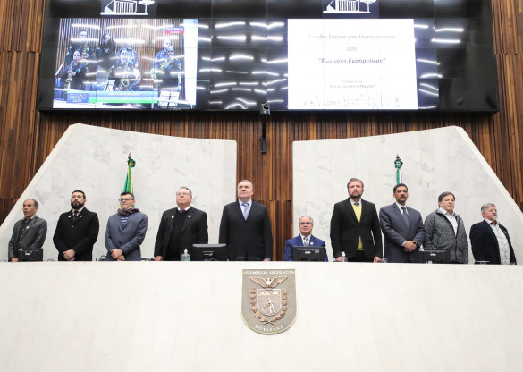 Assembleia Legislativa homenageia pastores evangélicos que lideram obras sociais
