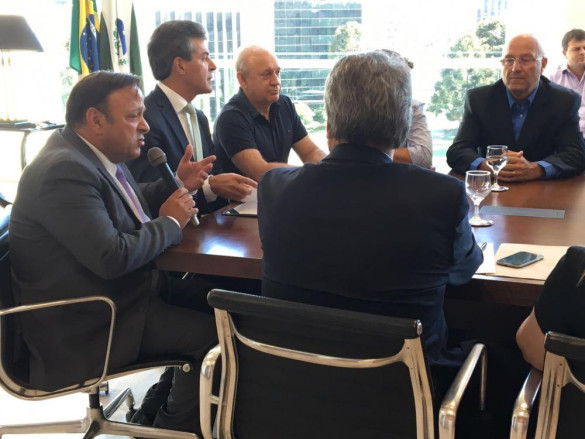 Richa garante a lideranças que atuará contra o fechamento de usina de xisto em São Mateus