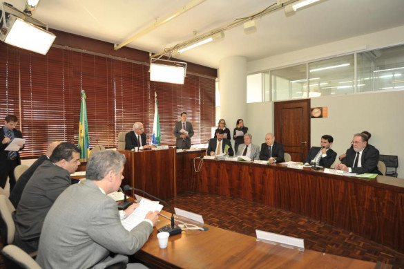 Projeto que regulamenta programa ambiental tem votação adiada na CCJ