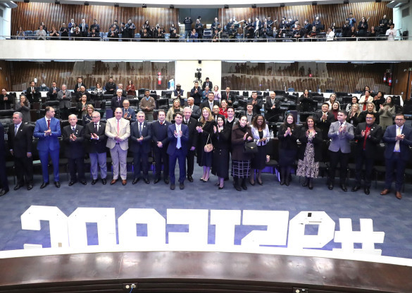 Igreja Evangélica Assembleia de Deus celebra jubileu de sândalo durante solenidade no Poder Legislativo