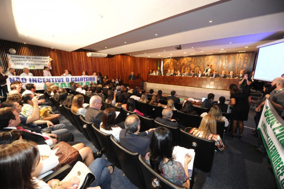 Assembleia promoveu em média uma audiência pública por semana em 2016