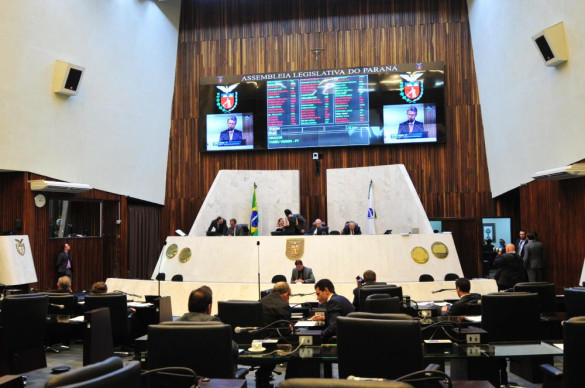 Projeto que regula filiação de municípios às associações representativas é aprovado em 1º turno